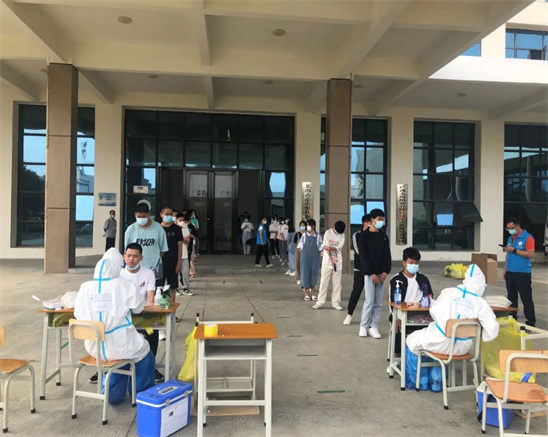 核酸检测进校园，全力以赴助返校