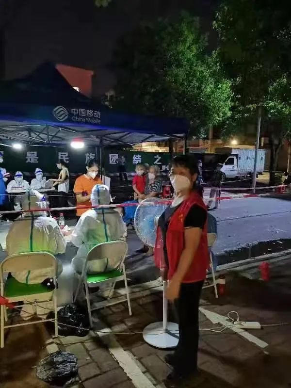 北海市中医医院老党员许小若同志：“退休不褪色 疫情显担当”