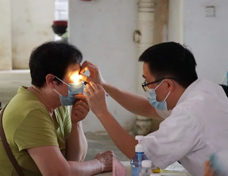 中医颂廉 仁爱惠民丨我为群众办实事 健康义诊进社区