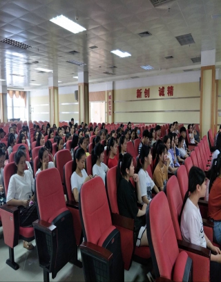 积极配合市创城计划 助力树立社会新风尚 --2018年北海市中医医院新招募志愿者 动员大会